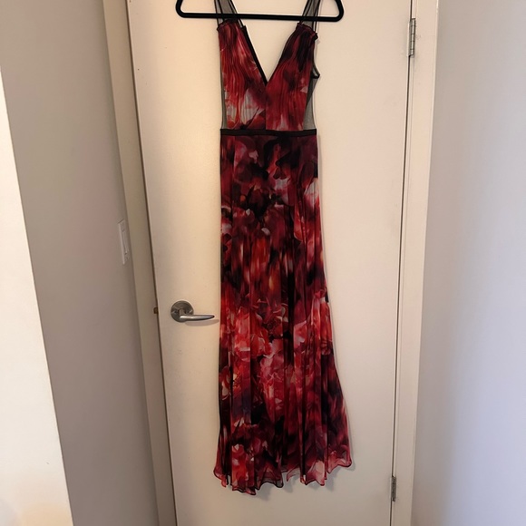 BEBE Maxi Dress - Worn once! SIZE 00 👗 - Picture 6 of 6